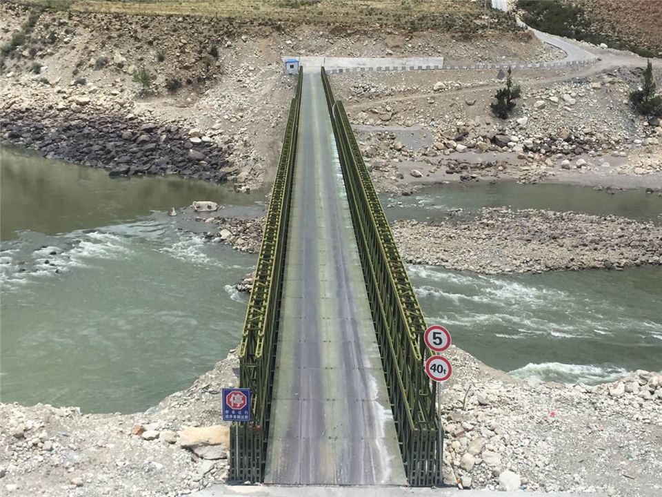 西藏中铁十二局拉林铁路栈桥 321